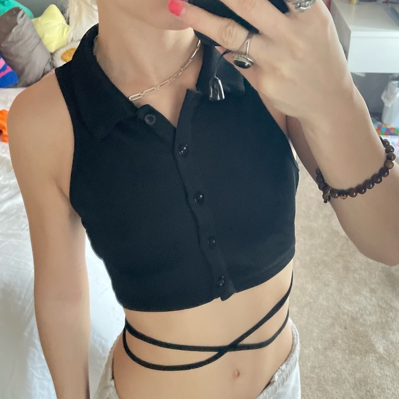 COLLARED BUTTON UP WRAP TIE TANK TOP - Picture 2 of 4